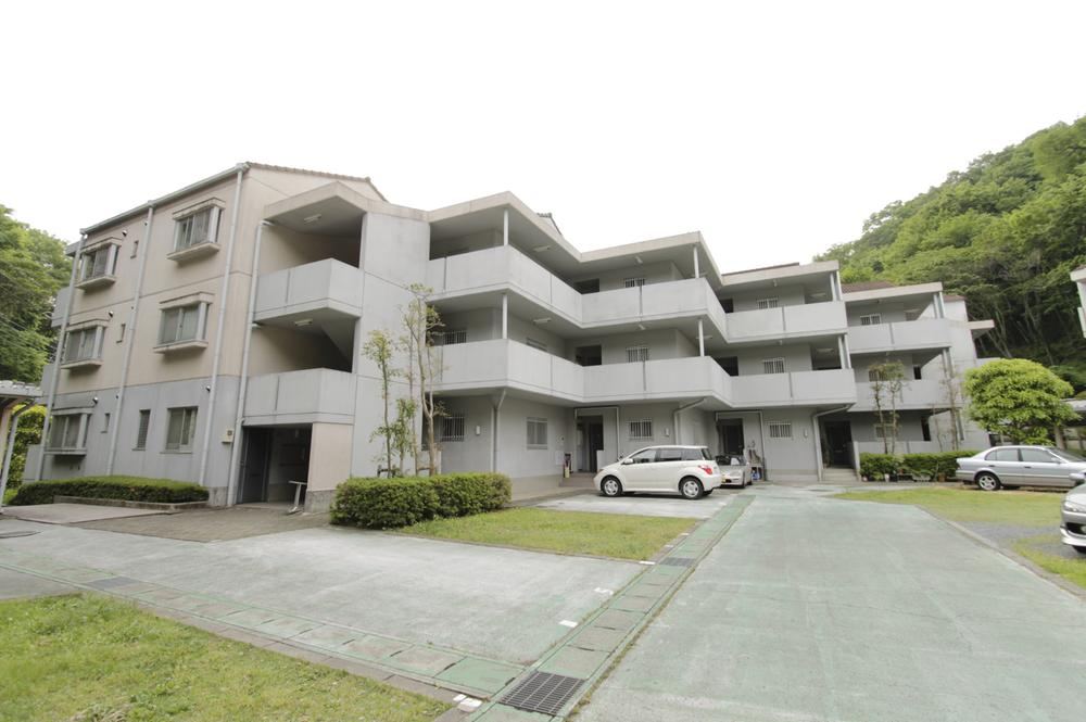 Affordable 2LDK Apartment in Nishinomiya-cho - Photo 1