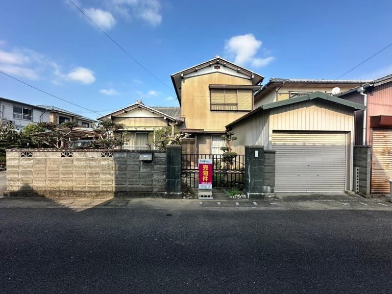 Charming 5DK House in Kokufu Town, Tokushima - Photo 1