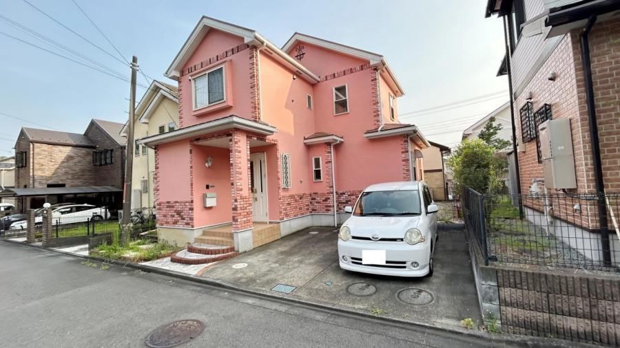 Charming 3LDK Home with Renovation Potential in Atsugi - Photo 1