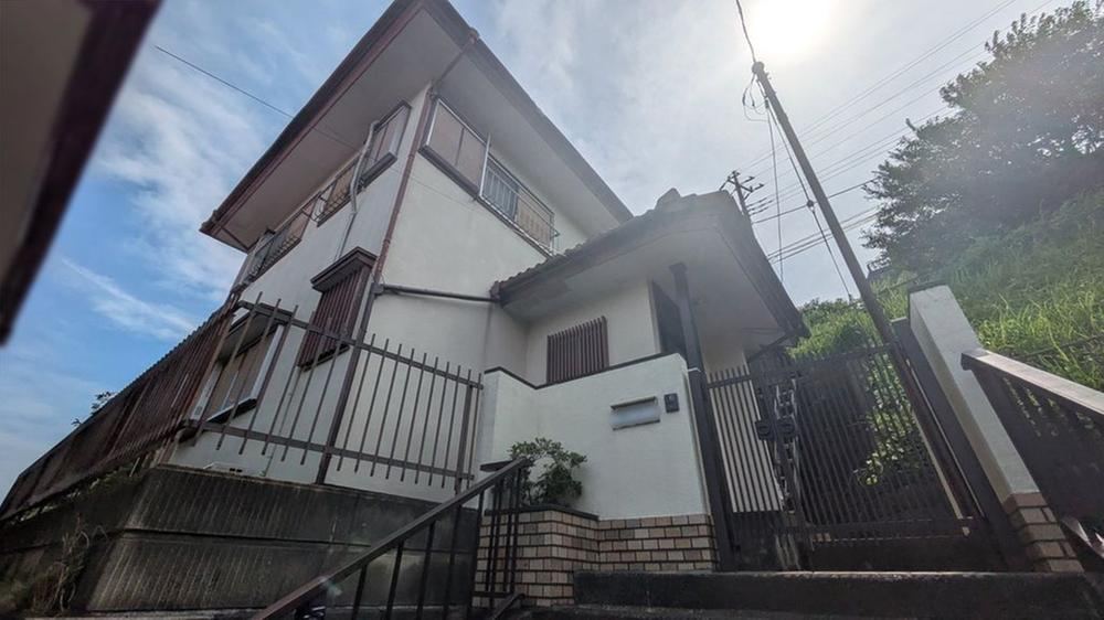 Bright 5DK House with Great Views in Atsugi - Photo 1