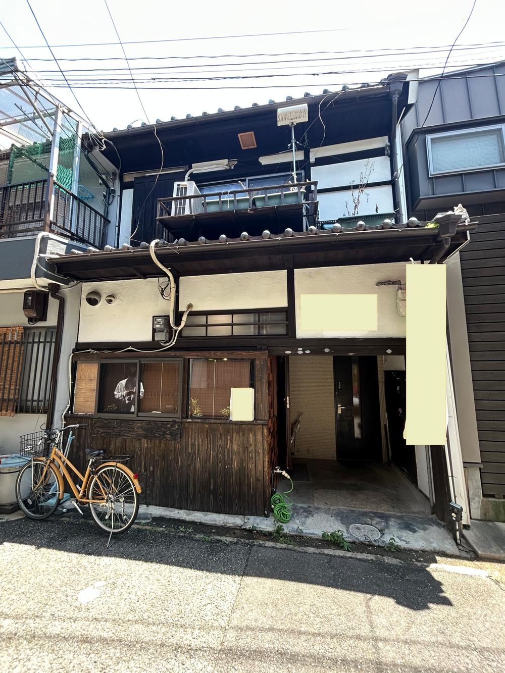 Vintage 2DK House with Store in Nishinari - Photo 1