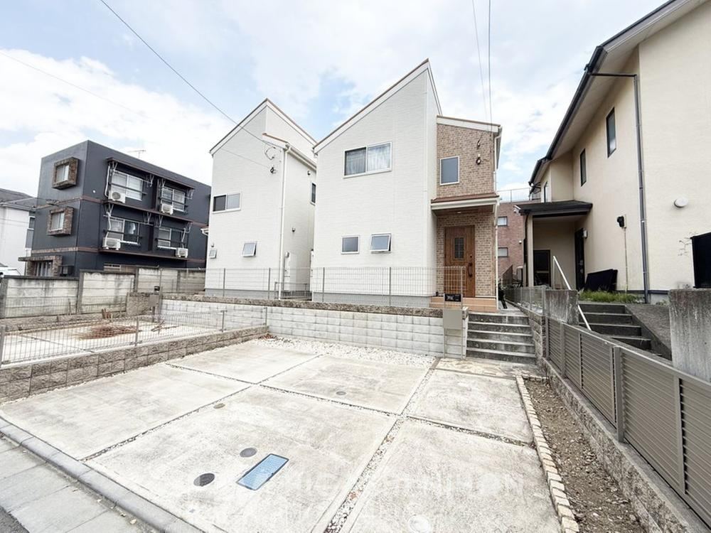Modern 4LDK House Built in 2021 Near Keio Nagayama Station - Photo 1