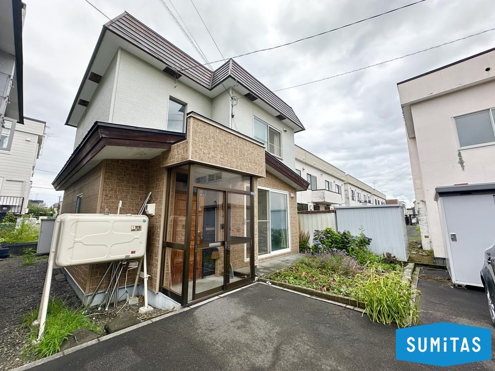 Convenient 4LDK House Near Shinkotoni Station, Sapporo - Photo 1