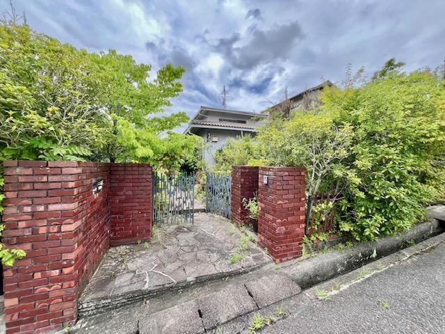 Spacious 3DK+2S Corner Lot House in Nishinomiya - Photo 1