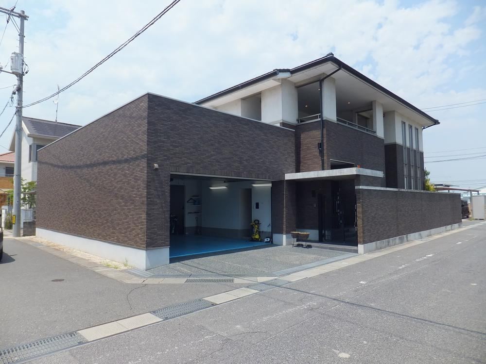 5LDK Home with Built-in Garage in Okayama - Photo 1