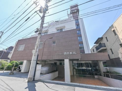 Renovated 2LDK Apartment in Meguro - Photo 1