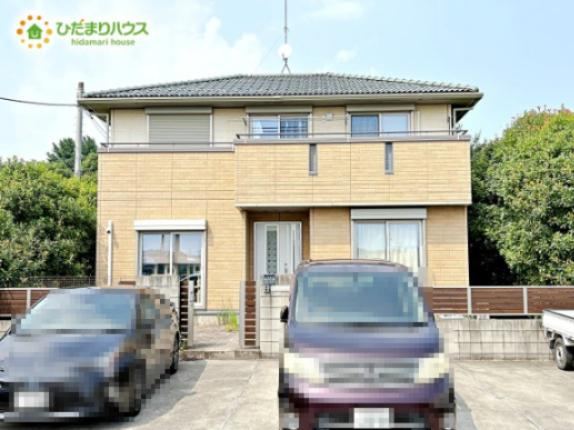 Custom-Built 4LDK Home by Daiwa House - Photo 1