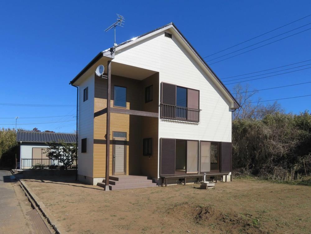 Charming 3LDK House with Garden in Ootake - Photo 1