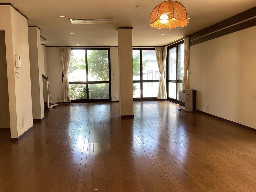 Charming 3LDK House in Higashikatsuyama - Photo 1