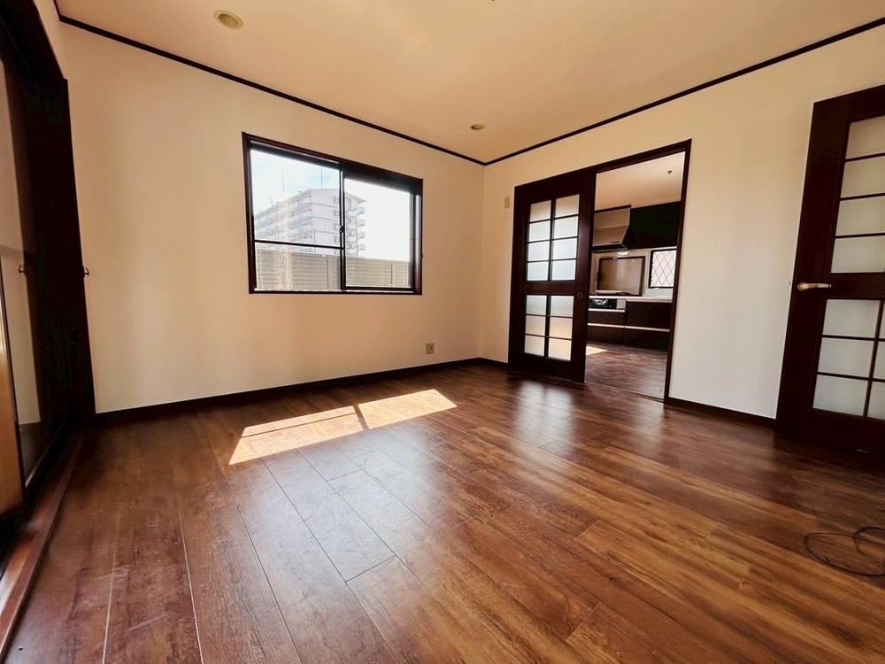 Recently Renovated 4DK House in Kaizuka - Photo 1