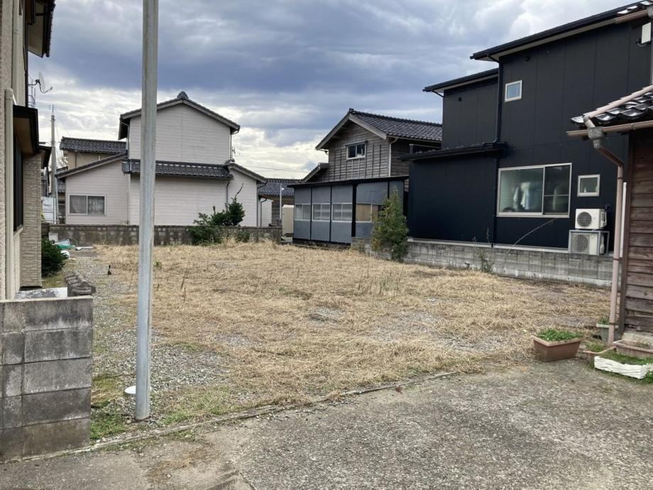 216 m² land in Hakusan, Ishikawa - Photo 1