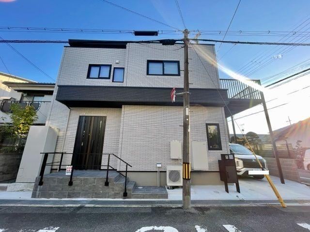 Modern 3LDK House in Takatsuki - Photo 1
