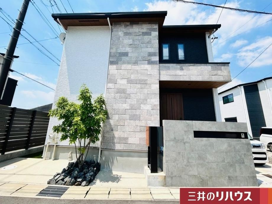 Modern 4LDK House in Hanjoudo Nakamachi - Photo 1