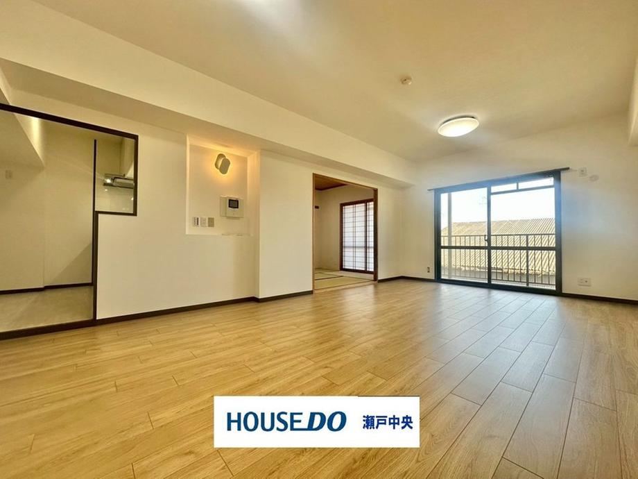 3LDK apartment in Seto, Aichi - Photo 1