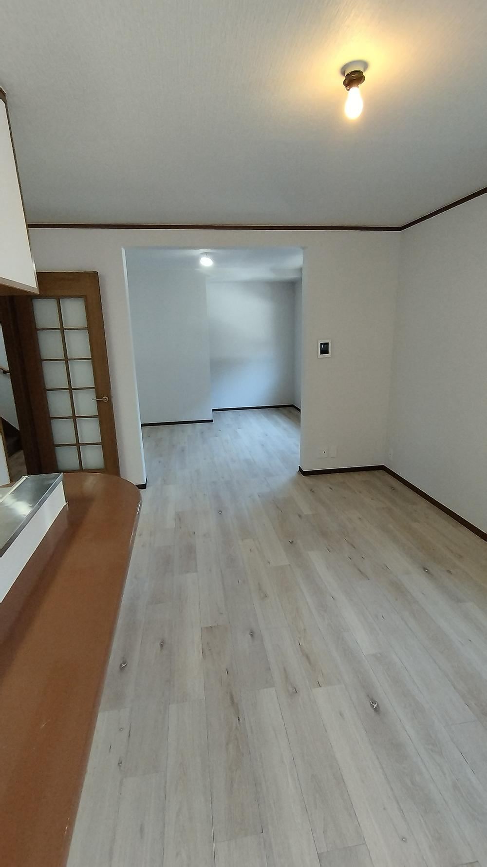 Fully Renovated 4LDK Near Sone Station - Photo 1