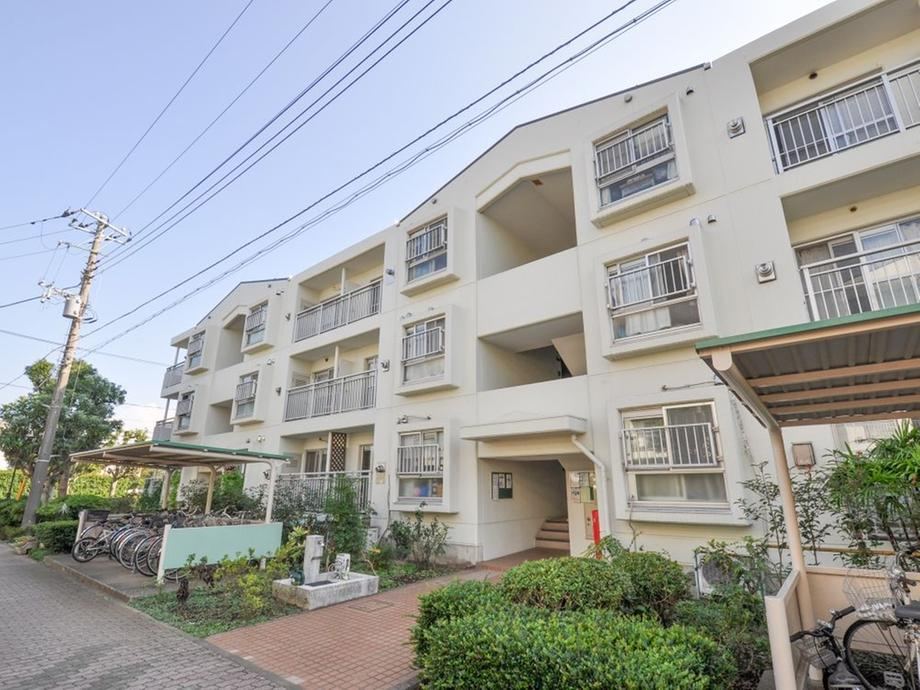 3LDK Apartment with Two Balconies in Tomioka - Photo 1