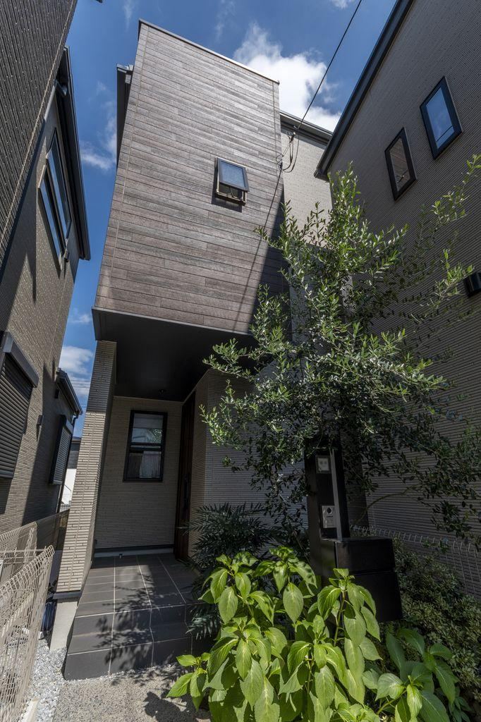 Charming House in Higashi-Urawa - Photo 1