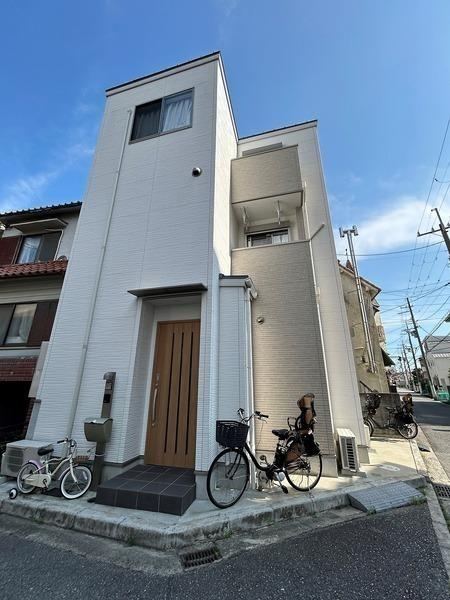 Modern 3LDK Home in Kamiyama, Nishinomiya - Photo 1