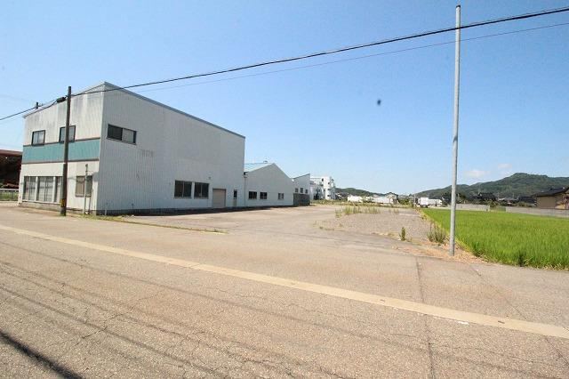1764 m² land in Takaoka, Toyama - Photo 1