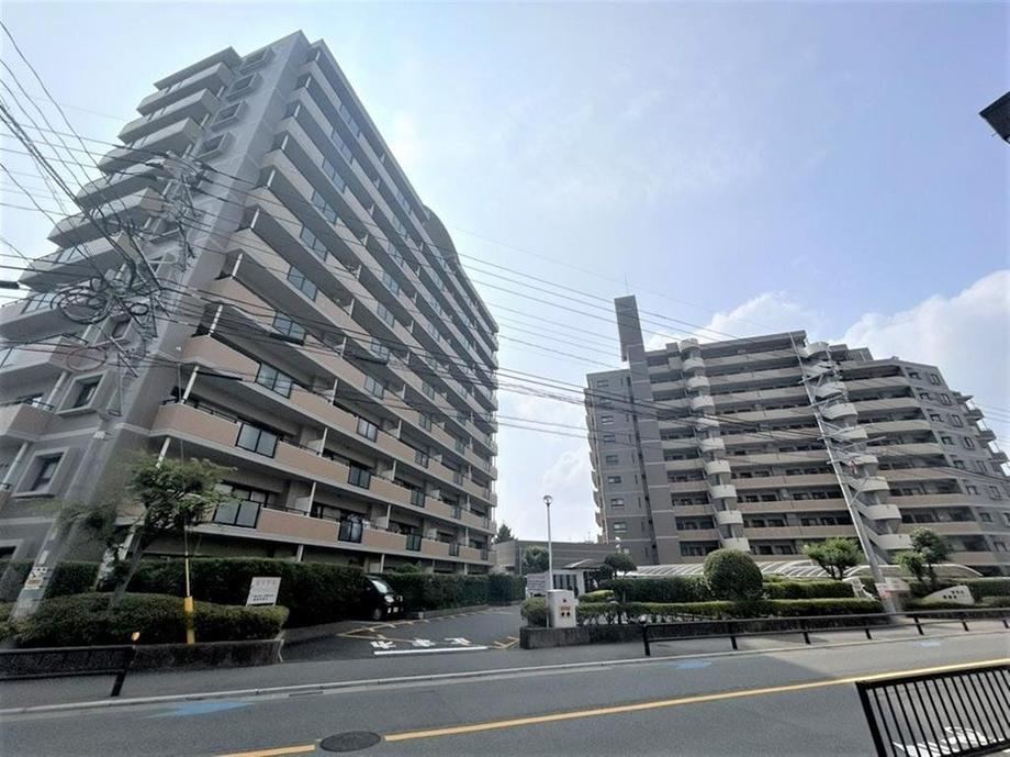4LDK apartment in Tobata Ward, Kitakyushu, Fukuoka - Photo 1