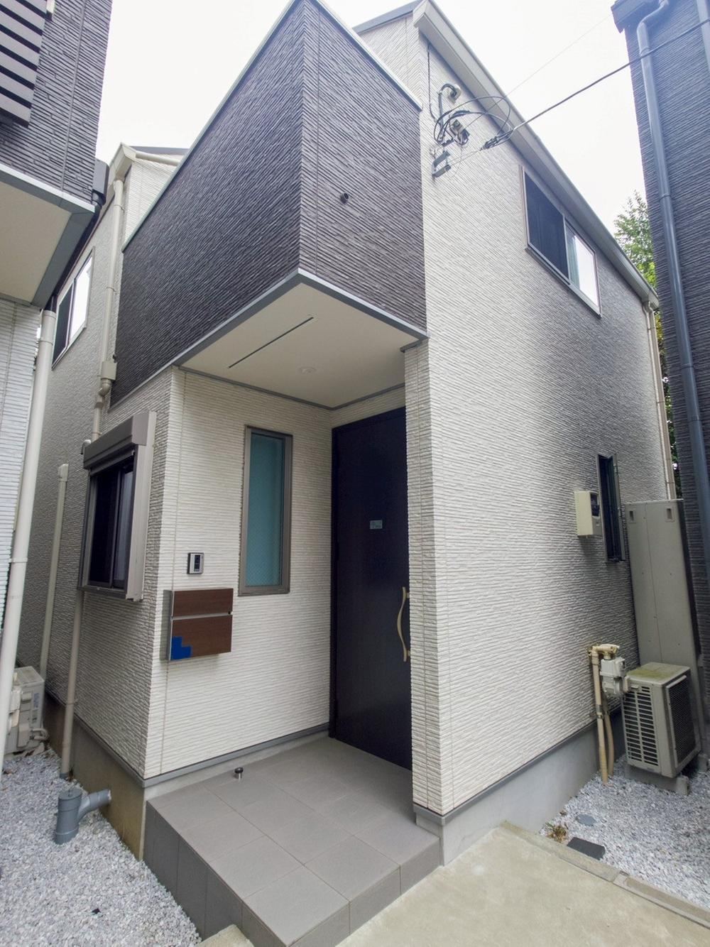 Spacious 2LDK+S Home in Nishimine - Photo 1