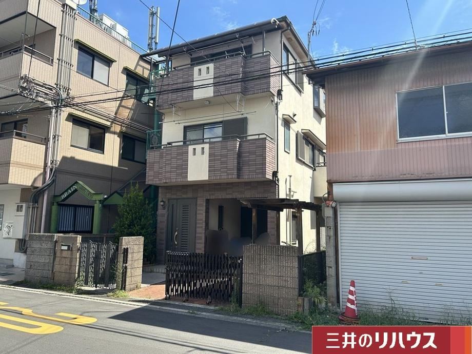 Charming 3LDK Detached House in Takatsuki - Photo 1