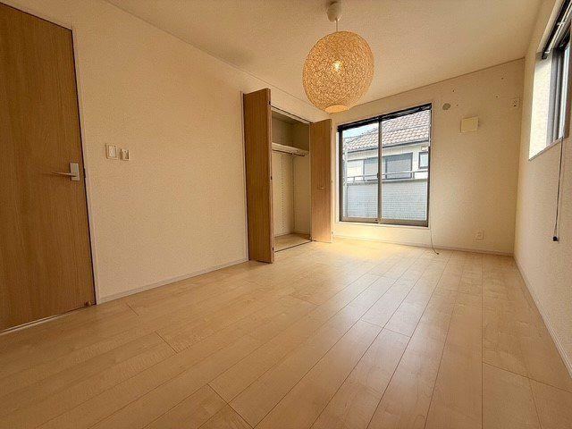 Versatile 9LDK House in Jiyugaoka Honmachi - Photo 1