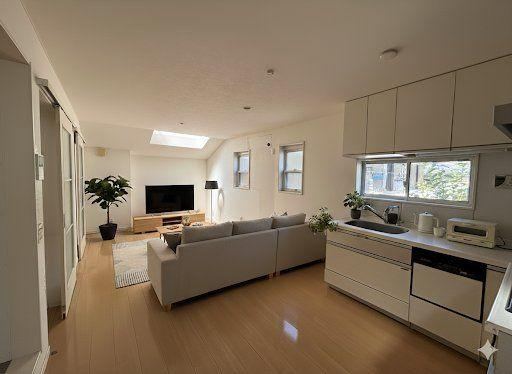 Newly Renovated 2LDK House with Garage - Photo 1