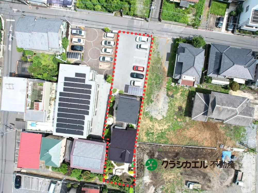 Narrow Land Plot Suitable for Residential or Commercial Use - Photo 1