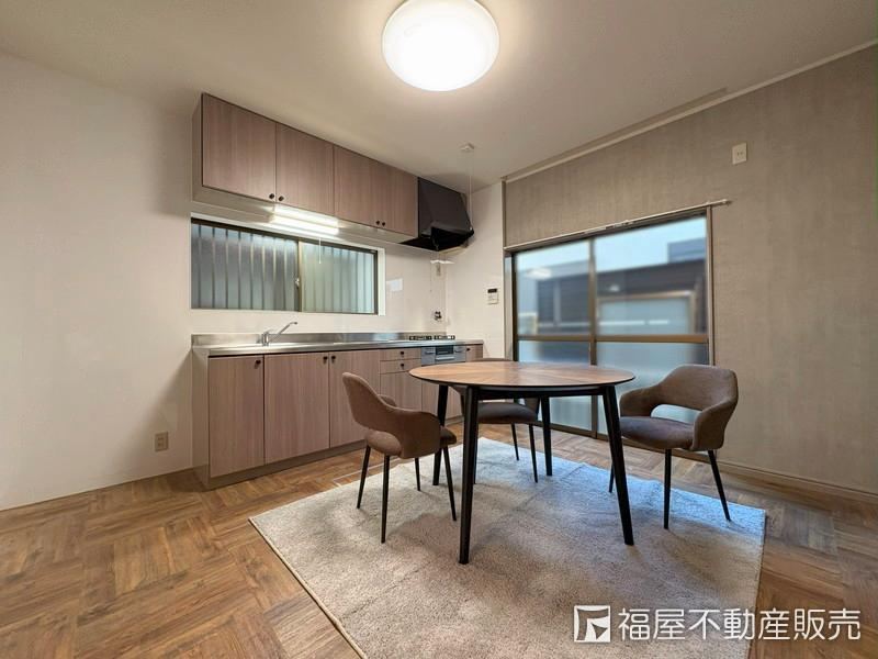 Updated 4DK House in Toriishi - Photo 1