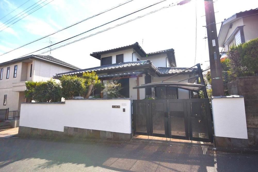 Spacious 4LDK Home with Garden in Iruma - Photo 1