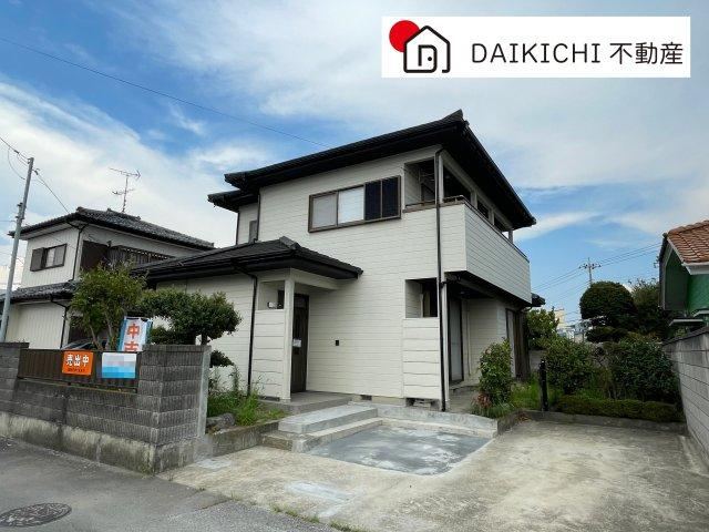 Bright and Open 4LDK Home with Recent Renovations in Honjo - Photo 1