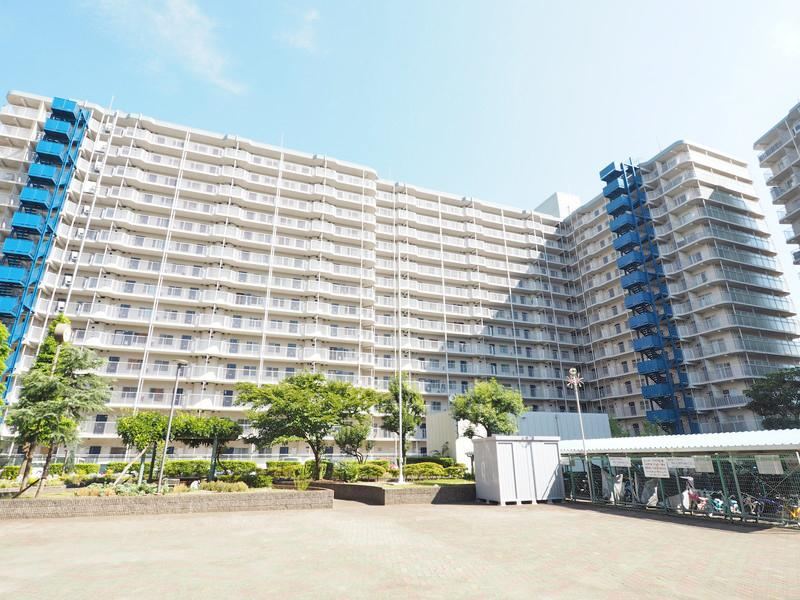3LDK apartment in Akashi, Hyogo - Photo 1