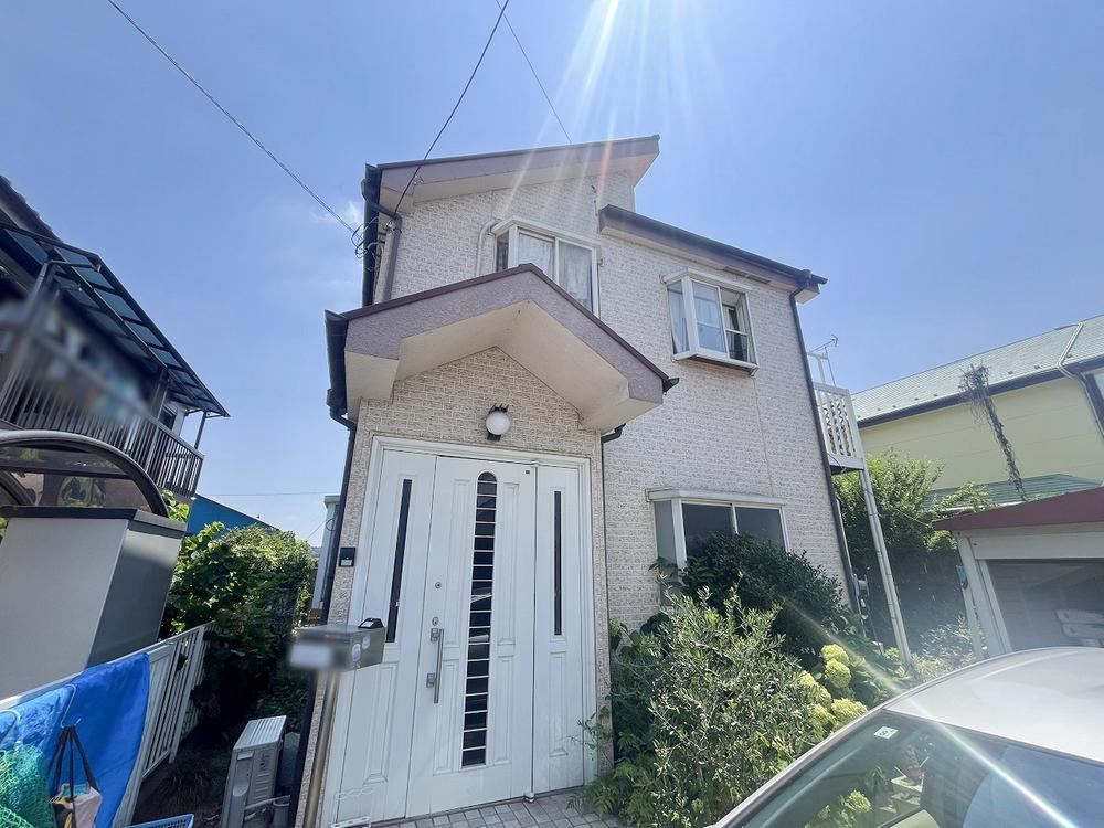 Spacious 5LDK Detached House with Renovated Interior in Hachioji - Photo 1