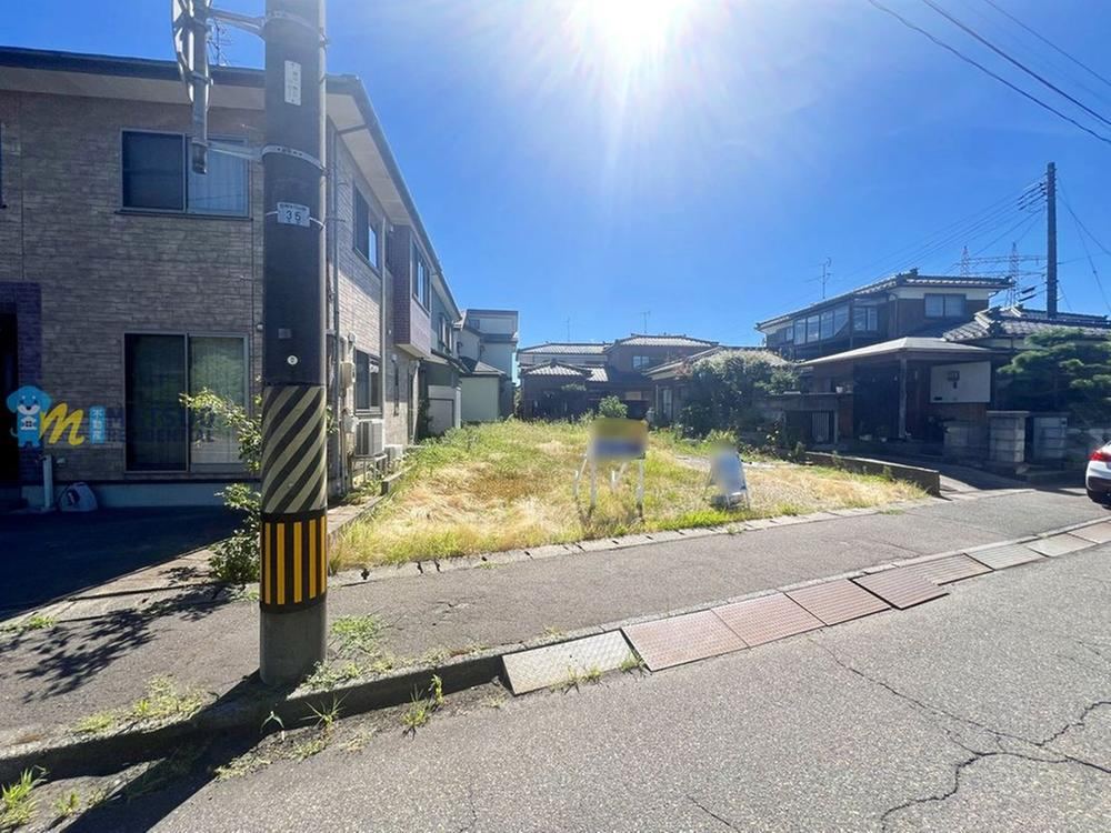 Spacious Land with No Building Conditions in Konan - Photo 1