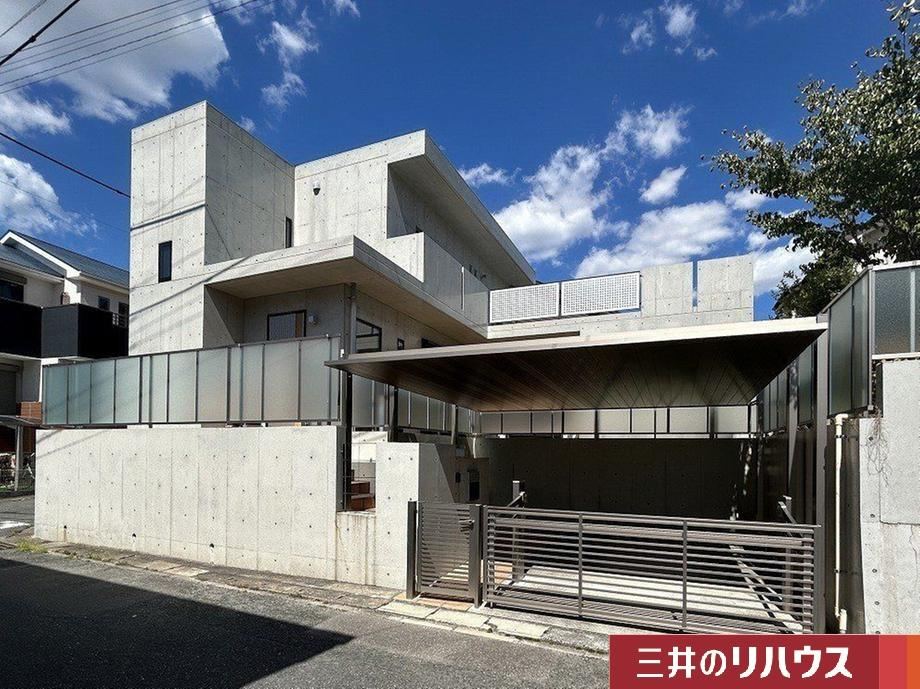 Charming 3LDK with Solar Power in Iikura - Photo 1