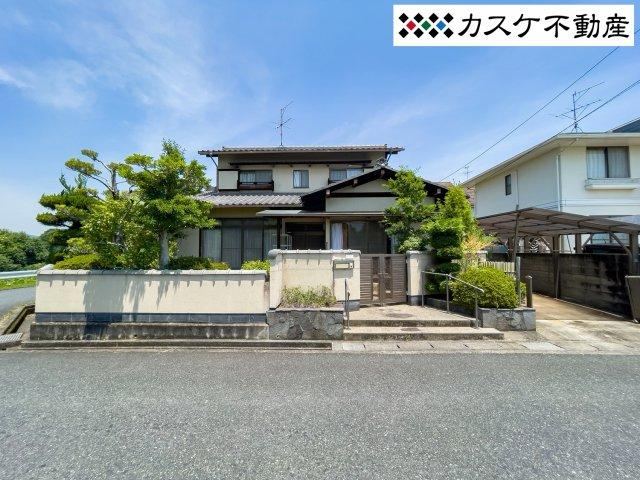 Elevated 5DK Home with Scenic Views in Okayama - Photo 1