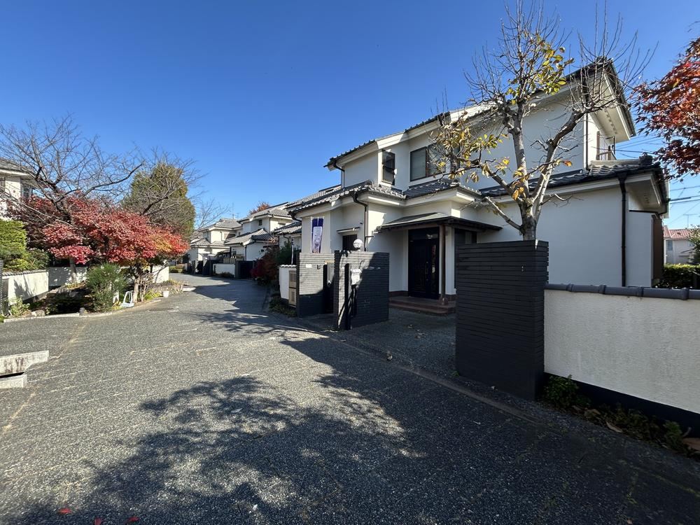 Renovated 4LDK Home in Koshigaya - Photo 1