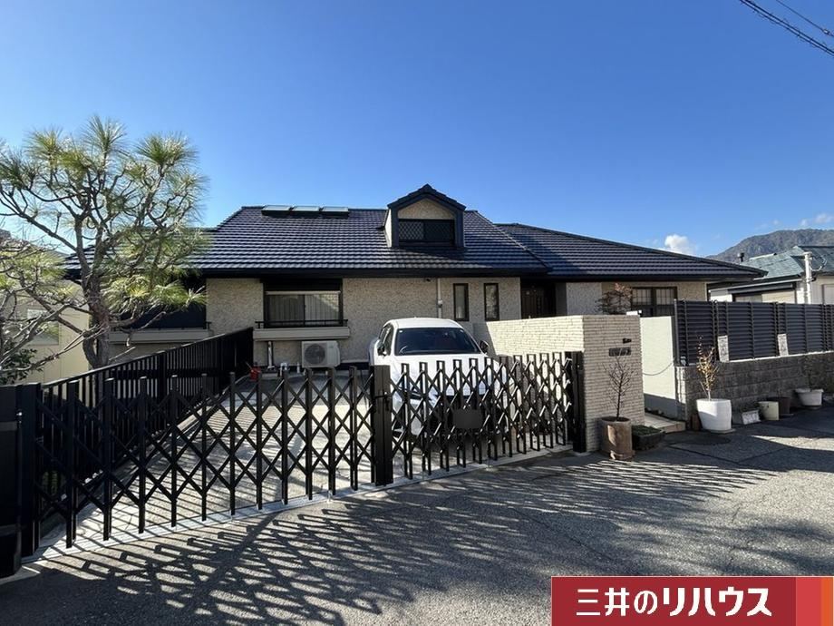 Expansive 6LDK Detached House in Ashiya - Photo 1