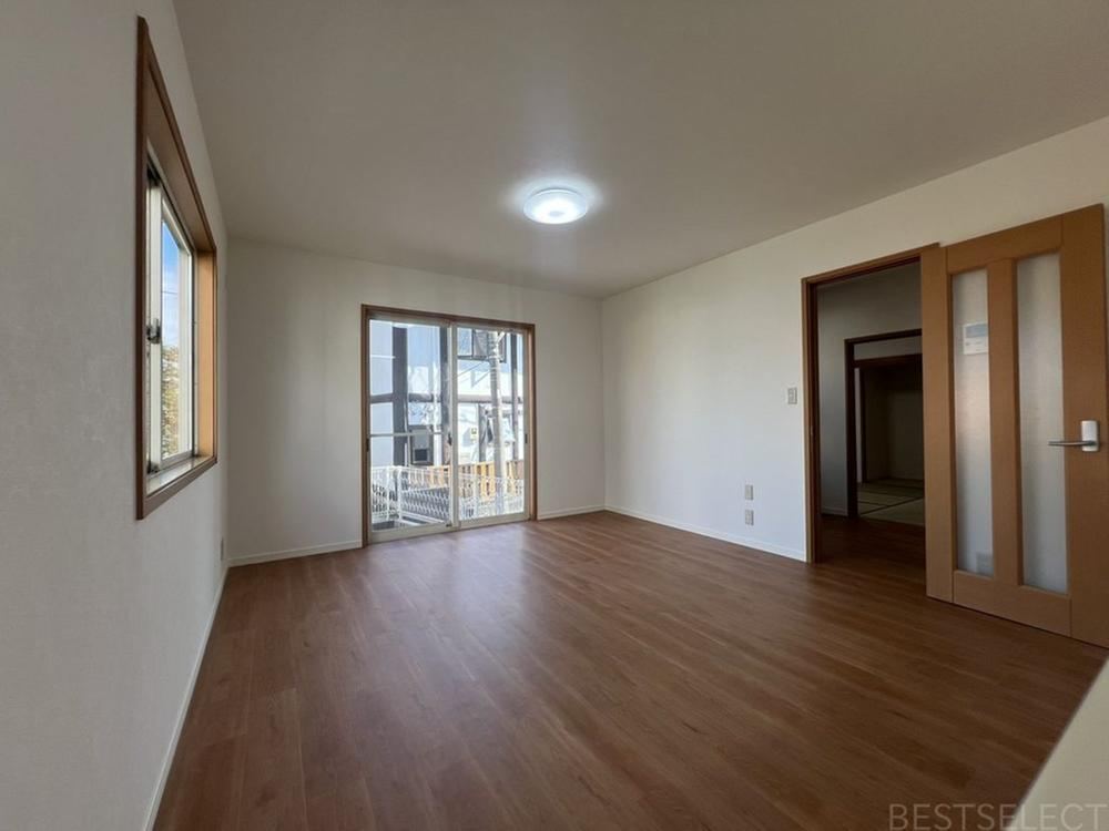 Conveniently Located 5LDK Home in Saitama - Photo 1