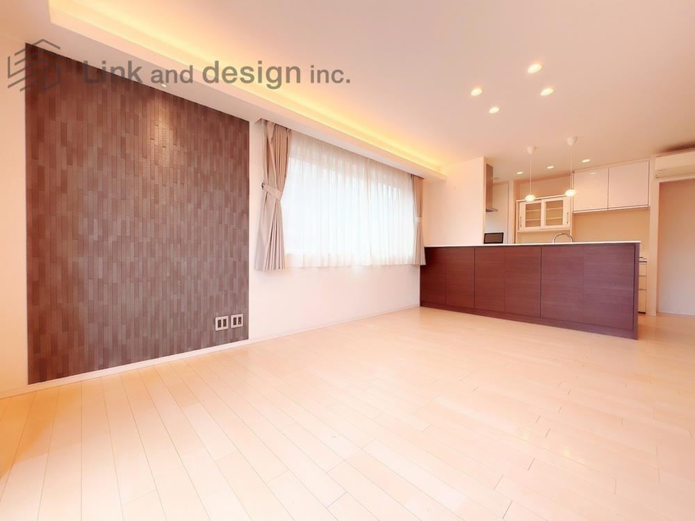Contemporary 2LDK+S Home with Modern Amenities in Kasuga - Photo 1
