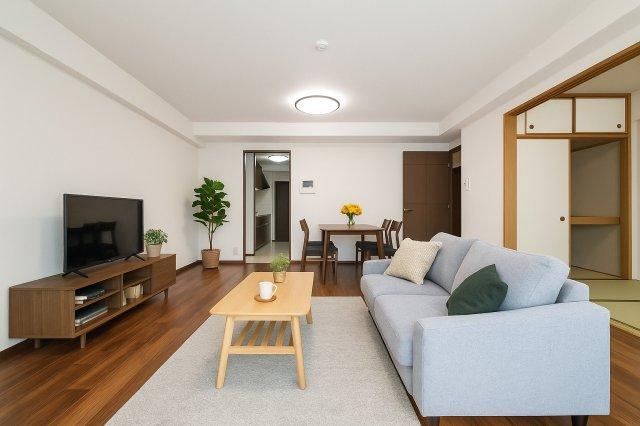 Spacious 4LDK with Garden in Yashio - Photo 1