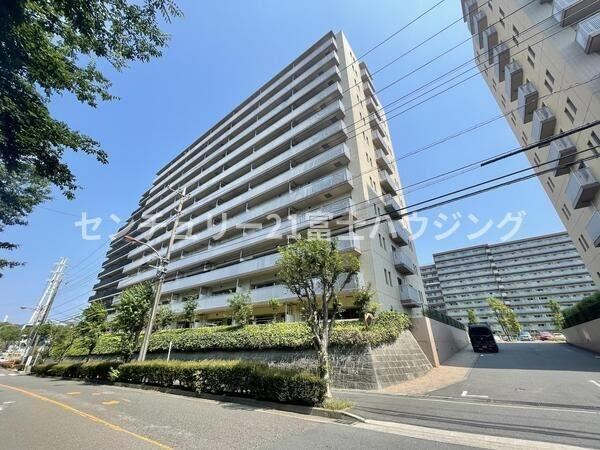 Modern Apartment in Fujisawa - Photo 1