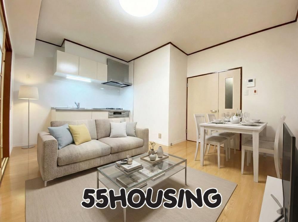Spacious 4DK Apartment with Southern Balcony - Photo 1