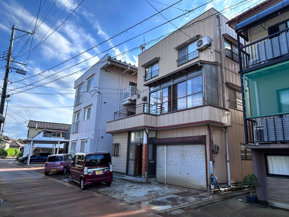 Convenient 7DK+S House in Nagaoka, 2 Minutes to Convenience Store - Photo 1