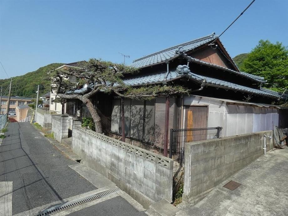 Spacious 5DK Bungalow in Maruyama - Photo 1