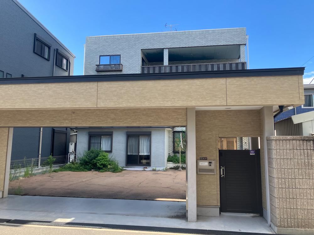 Spacious 6LLDDKK+2S House in Tsurumi, Osaka - Photo 1