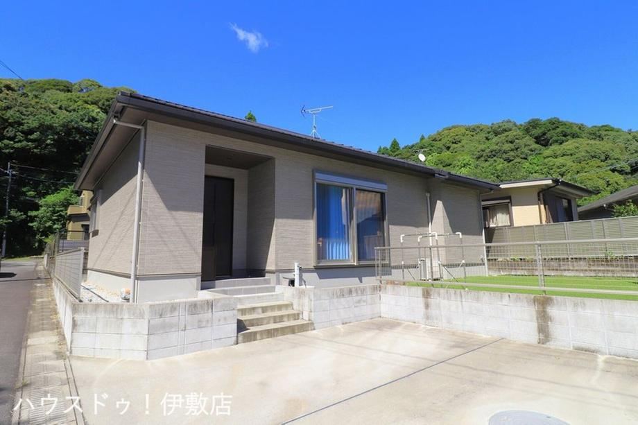 Modern 3LDK Bungalow with Spacious Garden - Photo 1