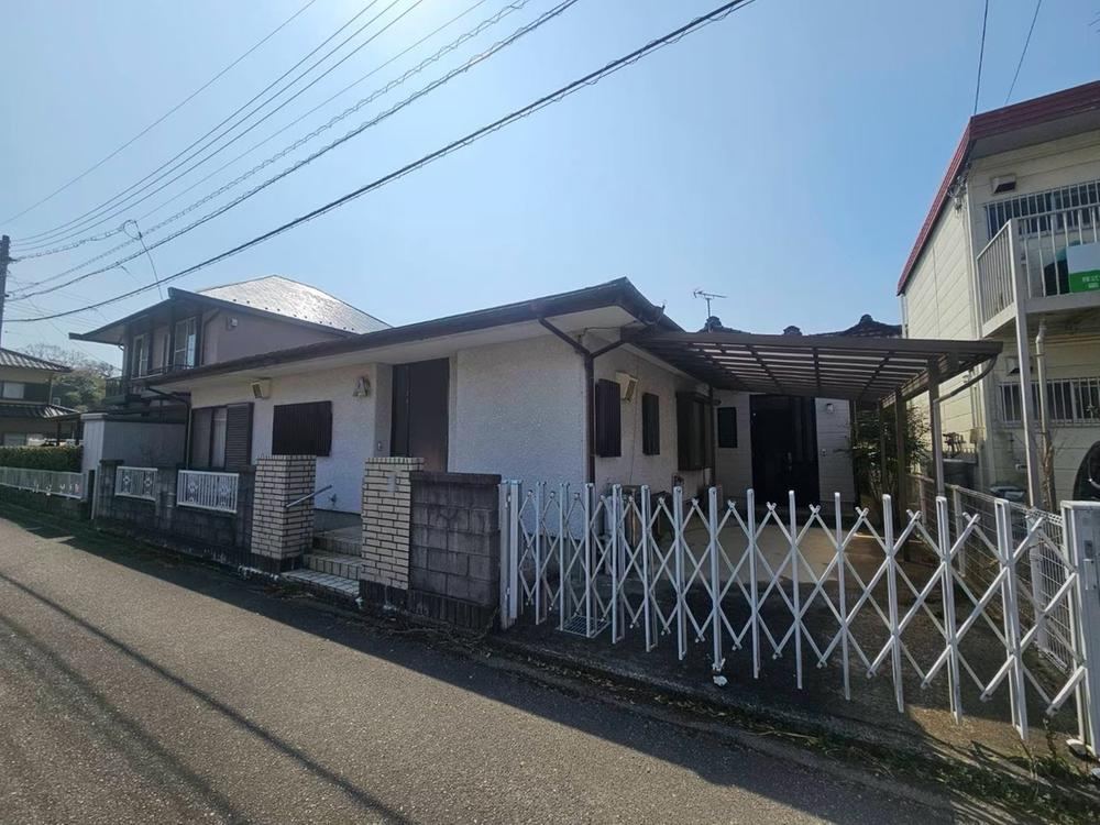 Spacious 4LDK Detached House in Quiet Residential Area - Photo 1