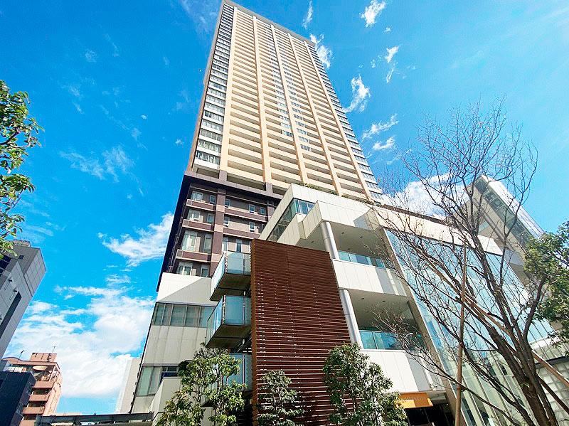 High-Rise Apartment Directly Connected to Nippori Station - Photo 1